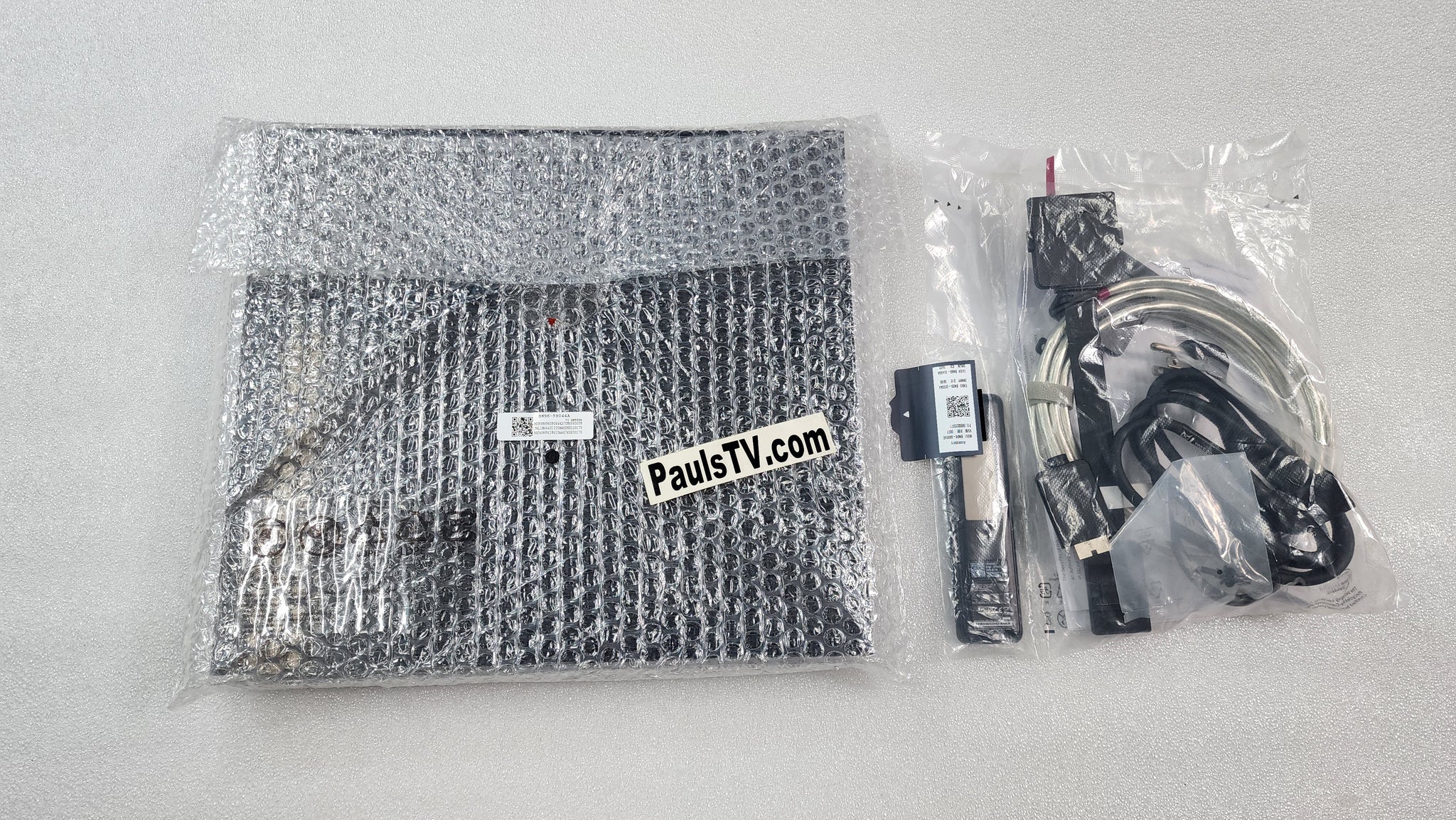 VTB1 ジャンク品 SOC8004D Samsung One Connect Box BN96-59044A and Accessories Bag